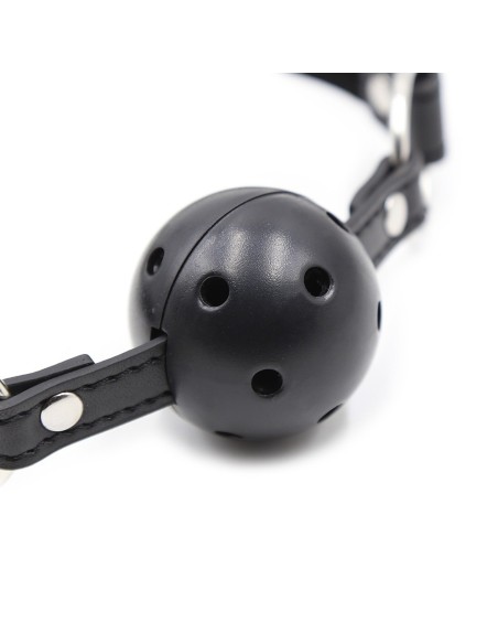 Baillon simili cuir noir avec boule à trous rigide pour vos soirées bondage de votre distributeur Dreamy Fetish.